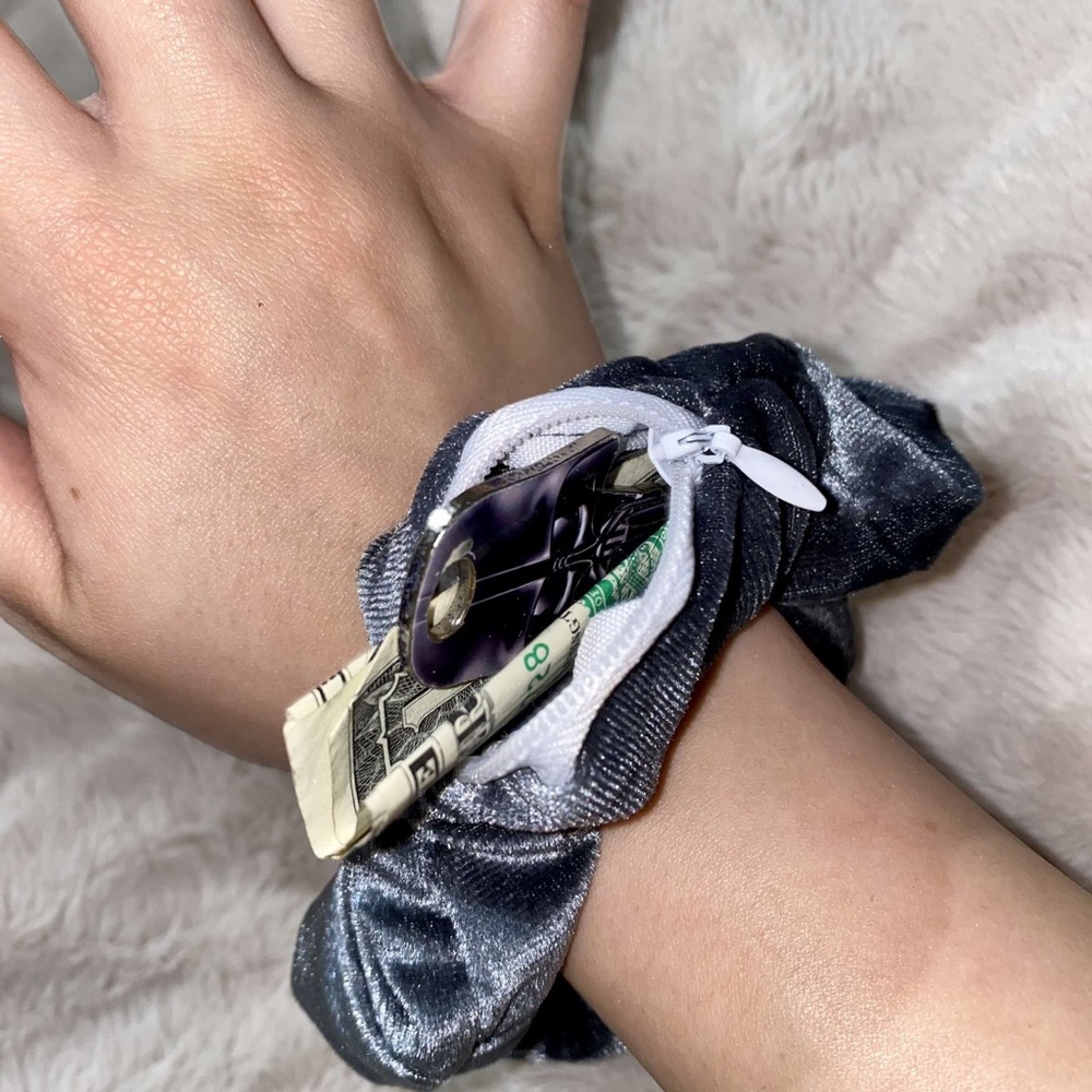 Zipper scrunchie - Picture 2 of 3